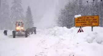 Ovit Dağı'nda Ulaşıma Kar Engeli