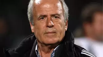 Teknik Direktör Mustafa Denizli, İlk Maçını Farklı Kazandı