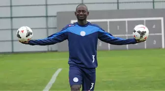 Teknik Direktör Çalımbay, Viera'yı Forvette Görevlendirecek