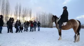 Sessiz Buluşmadan Sıcak Görüntüler