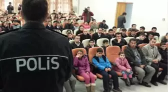Polisten Çocuklara Trafik Eğitimi