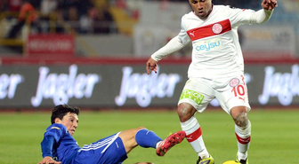 Antalya'da Kartlar Konuştu: 1-1