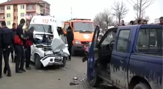 Trafik kazaları: 1 ölü, 5 yaralı