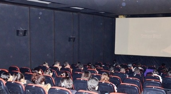 Emniyetten Öğrencilere Sinema ve Yemek Keyfi