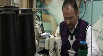 Diziyi seyreden terziye koşuyor