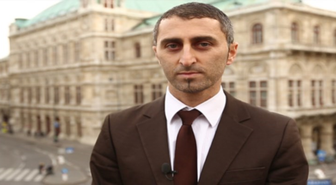 İsmet Özdek'in Viyana Operası'na Uzanan Sıradışı Başarı Öyküsü