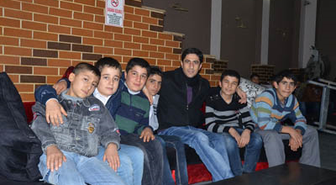 Urfa'da Polisten Çocuklara Sürpriz