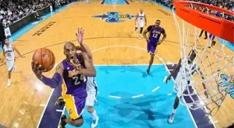 Kobe 20 Attı Ama Lakers Yenildi