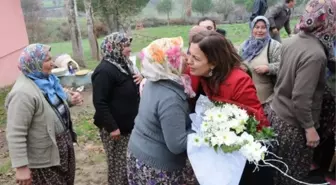 Balıkesir Gönül Elçileri Köy Okulundaki Çocukları Sevindirdi