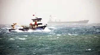 Karadenizli Balıkçılara Kar Engeli