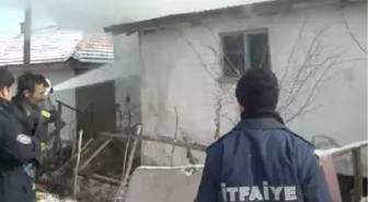 Yangında Kaldığı Öne Sürülen Çocuğun Cesedine Ulaşılamadı