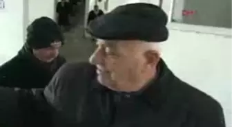 Mandela' İçin Mevlit Okuttu Çikolata Dağıttı