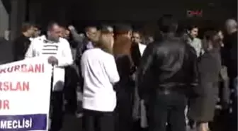 Mersin'de Doktorlardan Şiddete Karşı Oturma Eylemi