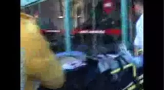 Tartıştığı Genci Boynundan Bıçakla Yaraladı