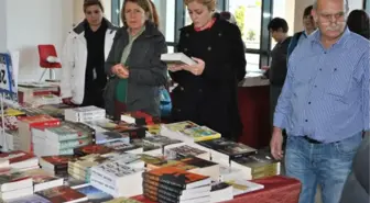 Çanakkale Kitap Fuarı'na Öğrenci ve Kitapsever İlgisi