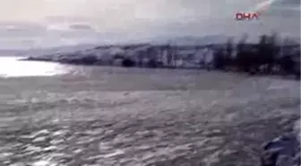 Çıldır Gölü'nün Yüzeyi Buz Tuttu