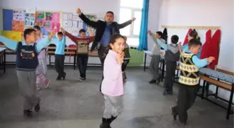 Öğrencilere Halk Oyunları Kursu
