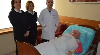 Midesinden 40 Gram Ağırlığında Taşlaşmış Gıda Çıktı