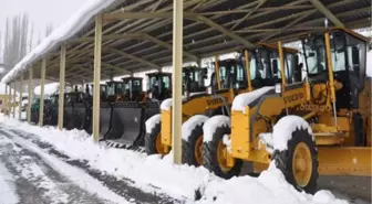 Hakkari İl Özel İdaresine 10 Yeni İş Makinesi Alındı