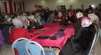 Kadınlar Matinesinde Bayanlar Doyasıya Eğlendi