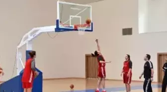 Kadın Basketbolcular Mersin'de Kampa Girdi