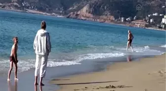 Alanya'da aralık ayında deniz keyfi -