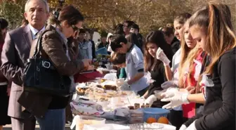 Fethiye'de Okul İhtiyaçları İçin Kermes Düzenlendi