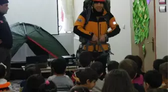 Anaokulu Öğrencilerine Dağcılığı Anlattı