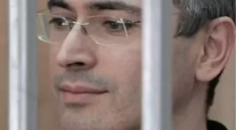 Putin, Muhaliflerinden Olan Cezaevindeki İşadamı Hodorkovski'yi Affetti