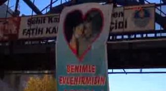 Sevgiliye Romantik Evlenme Teklifi