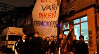 CHP'de Pankartlı Eylem
