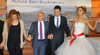 Başkan, Önce Nikah Kıydı Sonra Horon Tepti