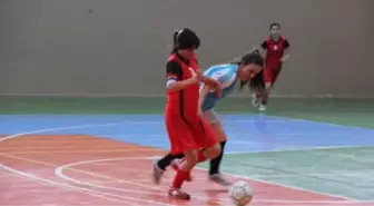 Okullararası Genç Kızlar Futsal Müsabakaları