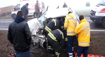 Tedavi için hastaneye götürülürken trafik kazasında öldü -