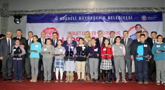 Kocaeli'de 2 Bin 167 Öğrenci Tablet Bilgisayarına Kavuştu