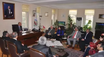 Başkan Yenihan, Gönüllü Tema Vakfı Üyesi Oldu