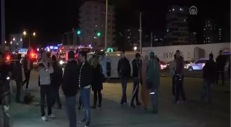 Mersin'de Yaralı Taşıyan Ambulans Devrildi