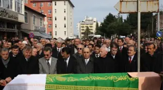 Beşikdüzü Belediye Başkanı Ramis Uzun'un Babası Son Yolculuğuna Uğurlandı