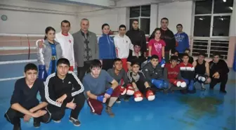 Geleceğin Boksörleri Ciddi Bir Eğitimden Geçiyor