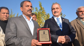 Abdallar ve Davulcular Derneği'nden Başkan Kara'ya Teşekkür Plaketi