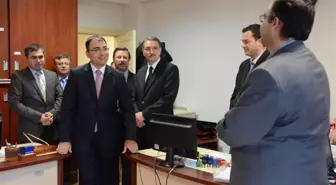 İzmir Valisi Toprak, Menemen Kaymakalığını Ziyaret Etti