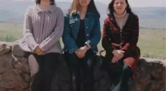 Yanarak Ölen Aysun ve Burçin Öğretmen Anıldı