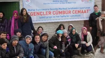 Gençler Cami Cami Gezip Yardım Ediyor