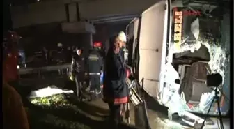Maslak'ta Yolcu Otobüsü Devrildi: 2 Ölü