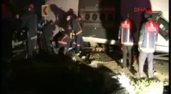 Maslak'ta Otobüs Devrildi: 2 Ölü
