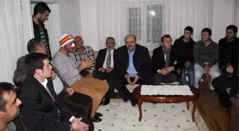 AK Parti Teşkilatı Üniversitede Darp Edilen Genci Ziyaret Etti
