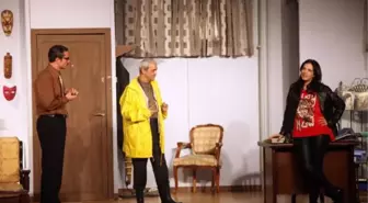 Van'daki Çocuklar İçin Sahneye Çıktılar