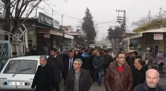 Burdur 'da Ak Parti Heyeti Yılın İlk Gününde Arasta Esnafı ile Buluştu.