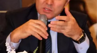 Vali Altıparmak 2014'ün İlk Toplantısını Gazetecilerle Yaptı