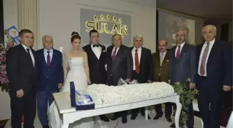 Zihni Aldırmaz Nikah Kıydı